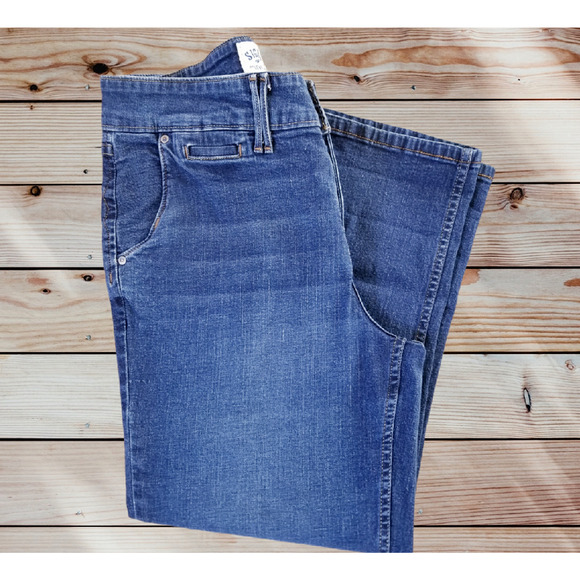 LEVI STRAUSS SIGNATURE Low Rise Bootcut Jeans - Size 12 - Picture 2 of 9